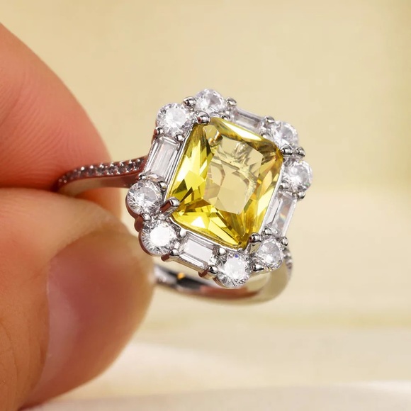 New 925 Silver Emerald Cut Diamond Ring - Picture 2 of 6